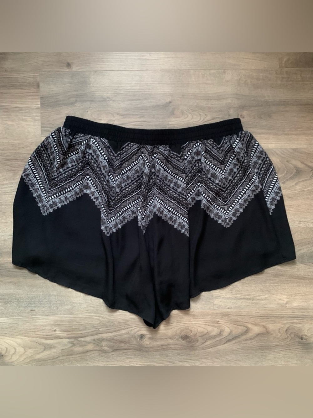 Torrid Black Lace Boho Shorts Size 0 - Picture 5 of 5